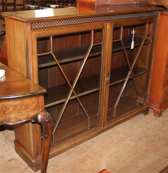 Edwardian mahogany glazed bookcase(-)